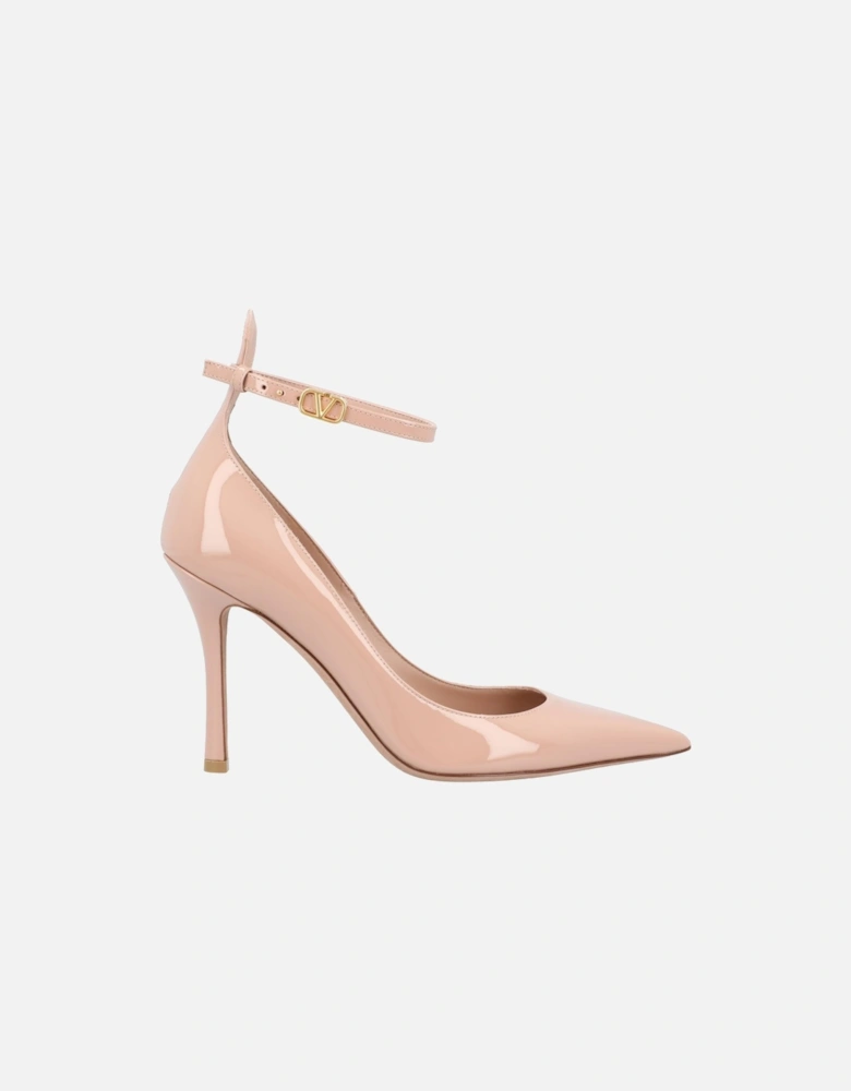 Elegant Pointed-Toe Heels with Ankle Strap and Stiletto Heel