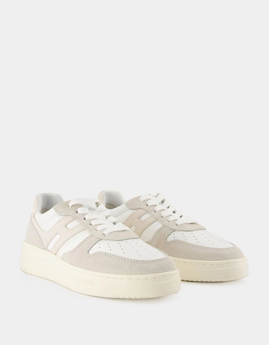 Comfortable Lace-Up Footwear for Everyday Activities