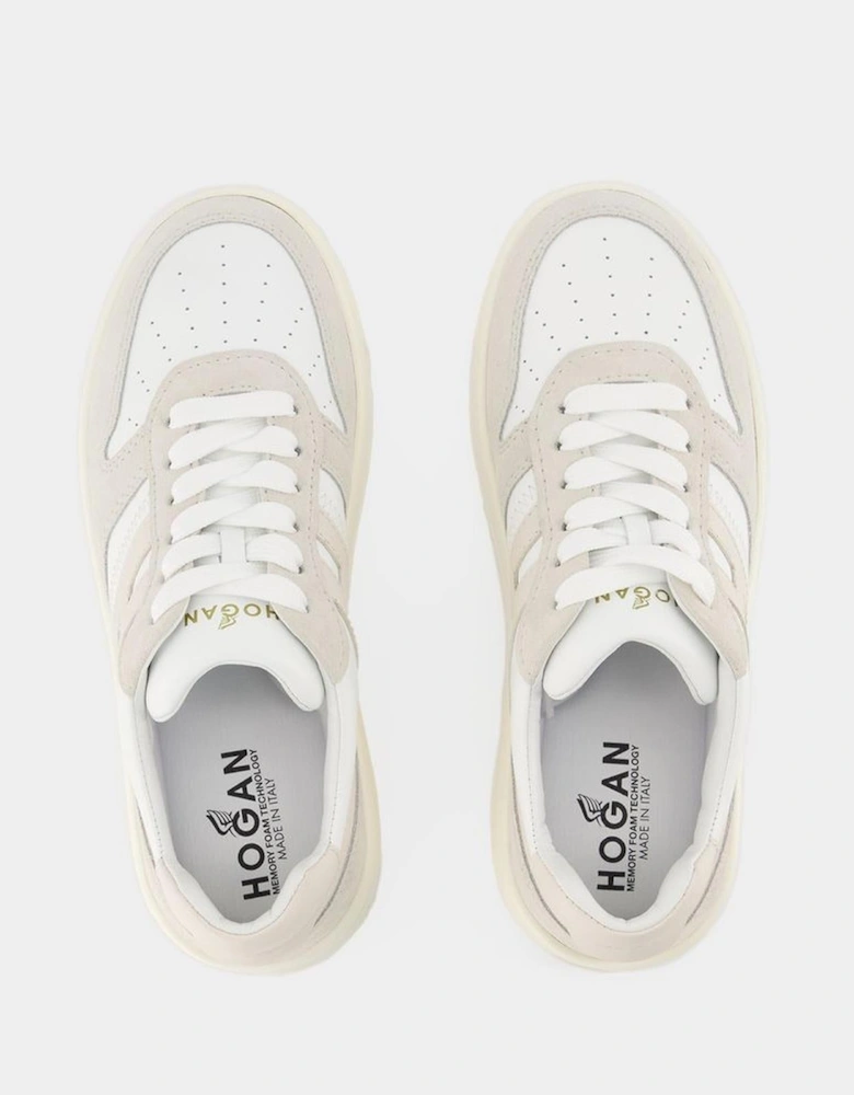 Comfortable Lace-Up Footwear for Everyday Activities
