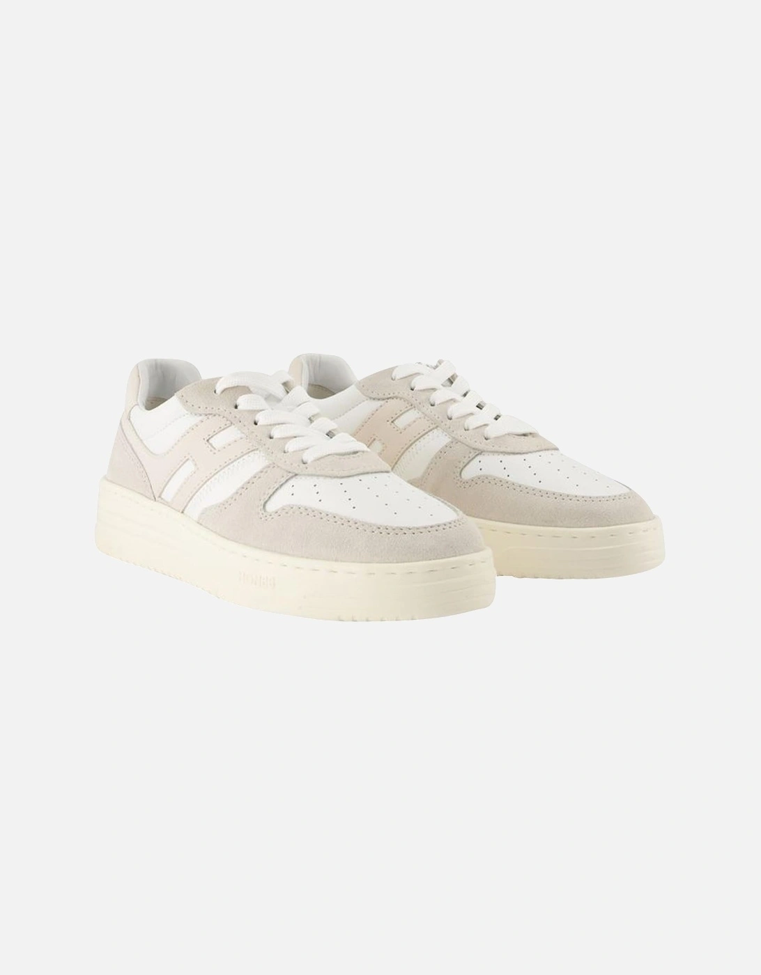 Comfortable Lace-Up Footwear for Everyday Activities