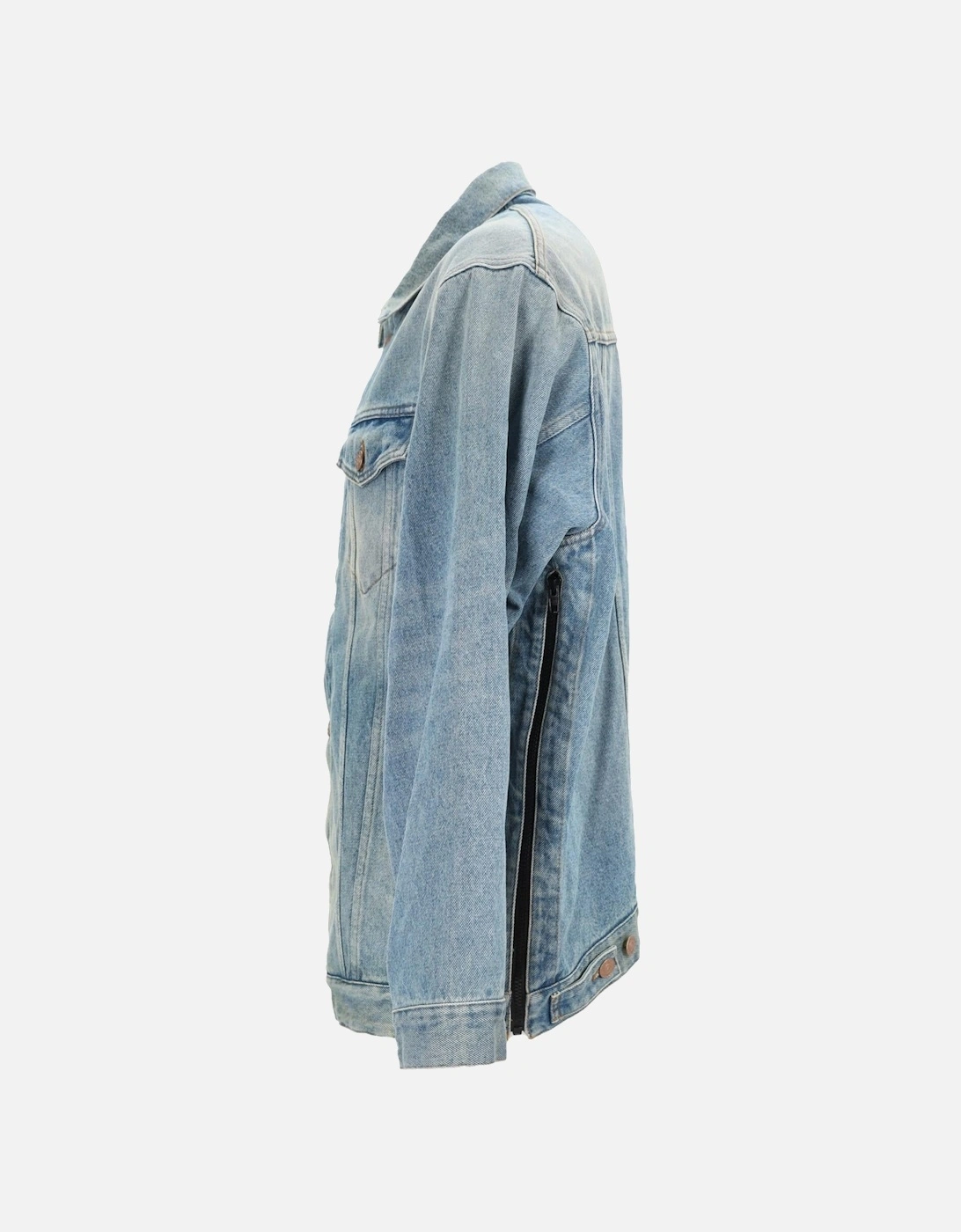 Classic Denim Jacket with Button Closure and Pocket Accents