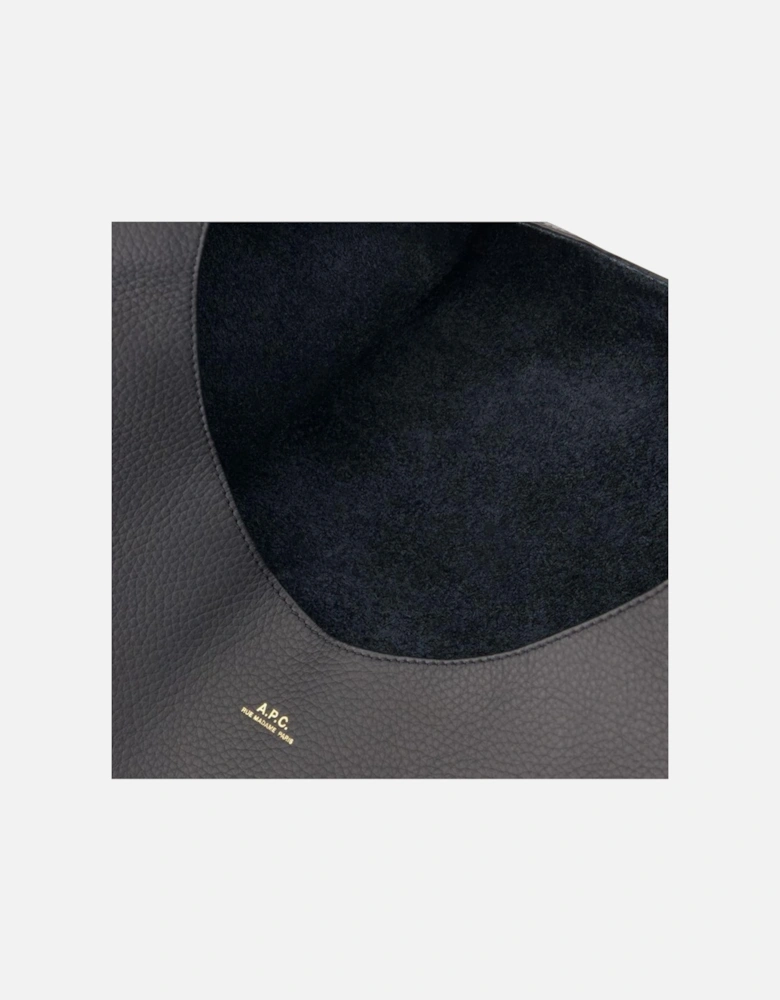 Elegant Shoulder Bag Crafted with High-Quality Leather Material