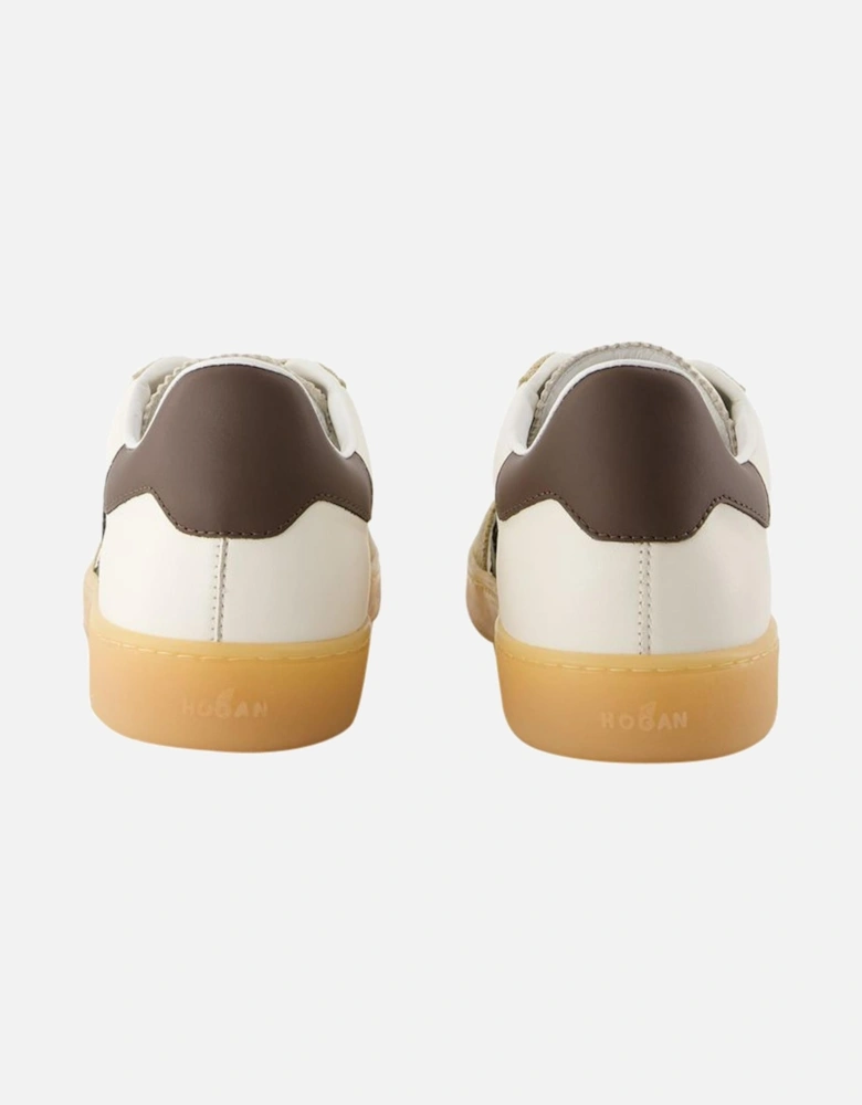 Leather Calfskin Round Toe Lace-Up Sneakers