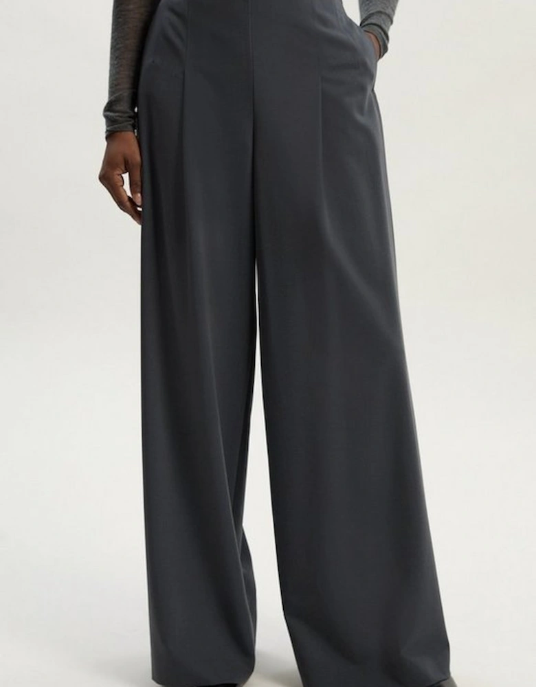 Tailored Twill Essential Wide Leg Trouser