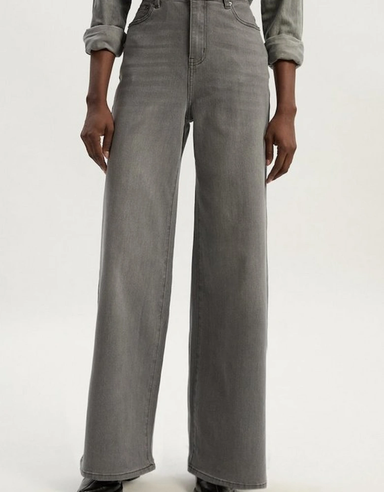 Stretch Denim Wide Leg Jean