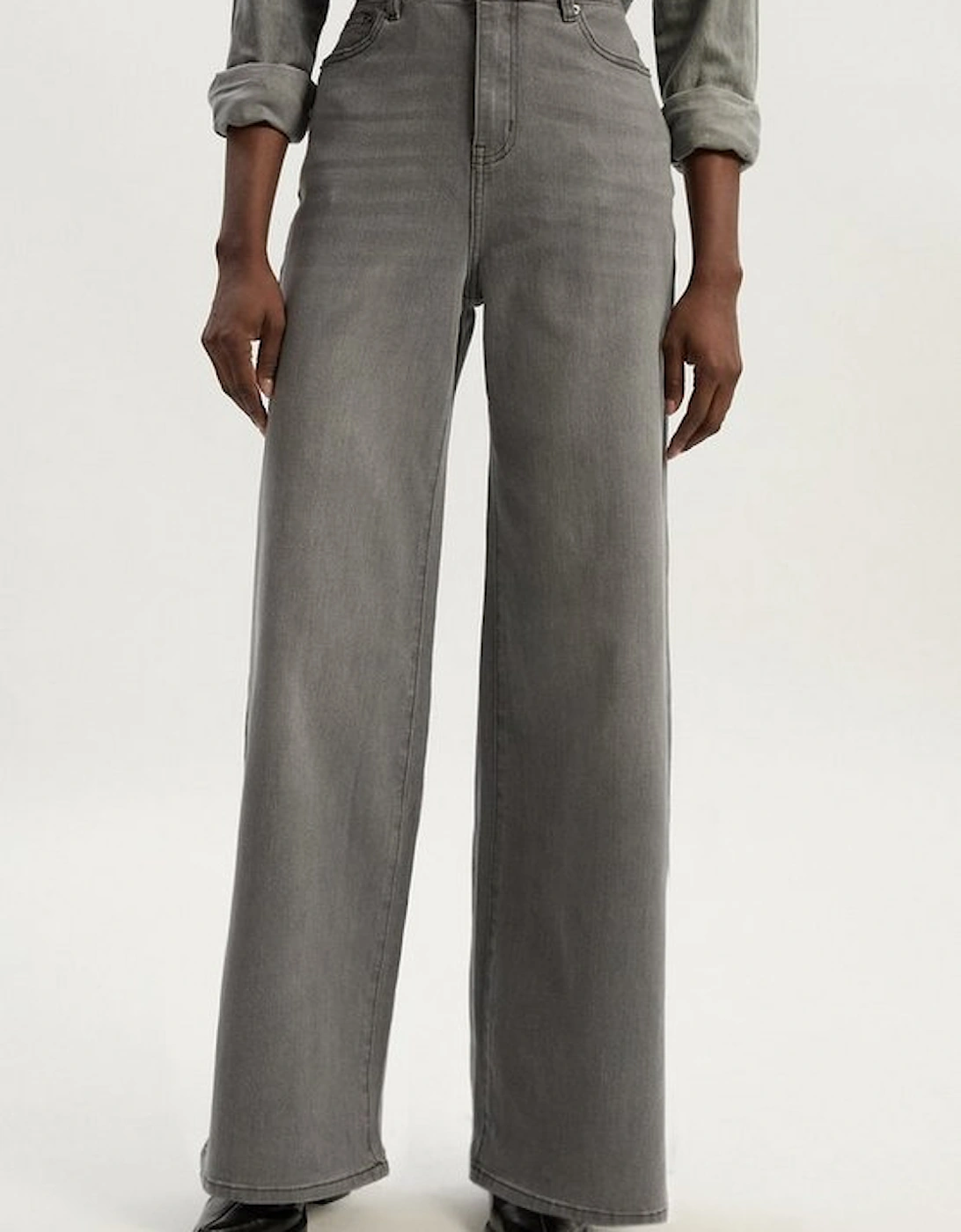 Stretch Denim Wide Leg Jean