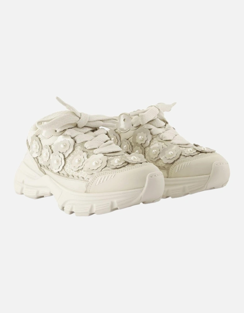 Clean 90 Floral Pearl Sneaker