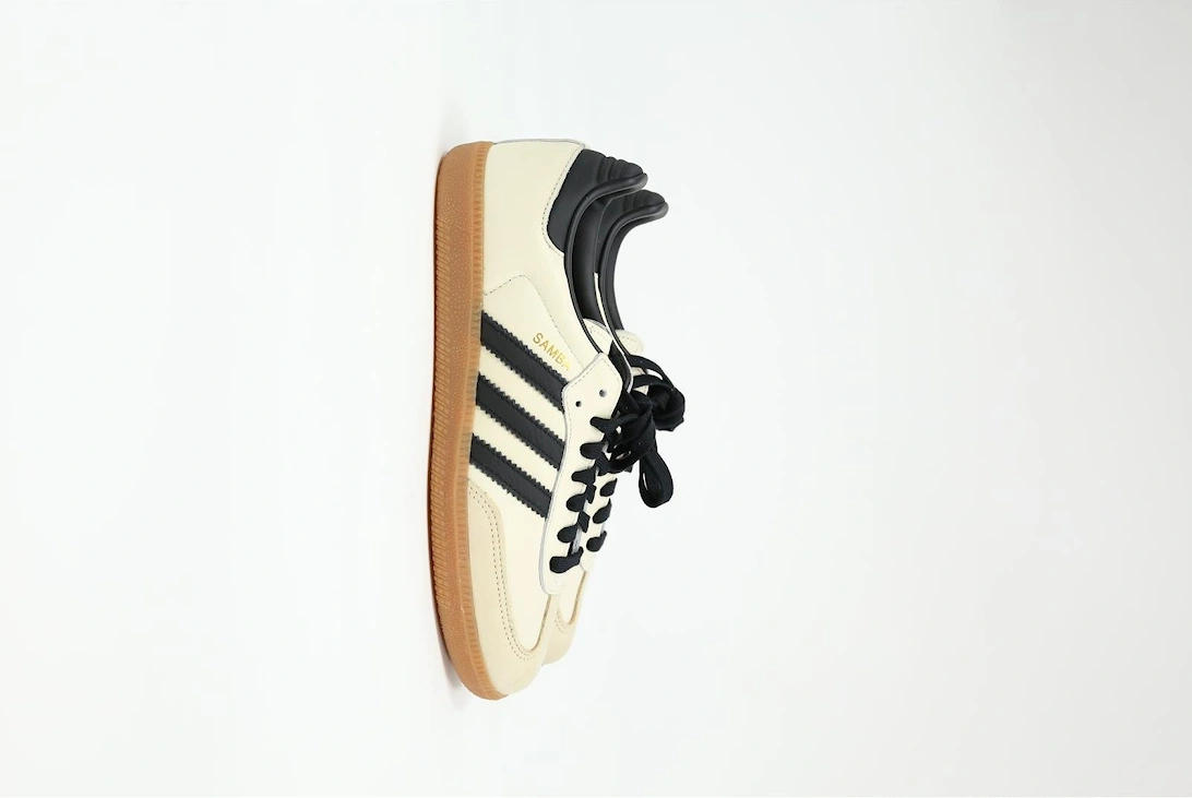 Samba Classic Leather Sneaker