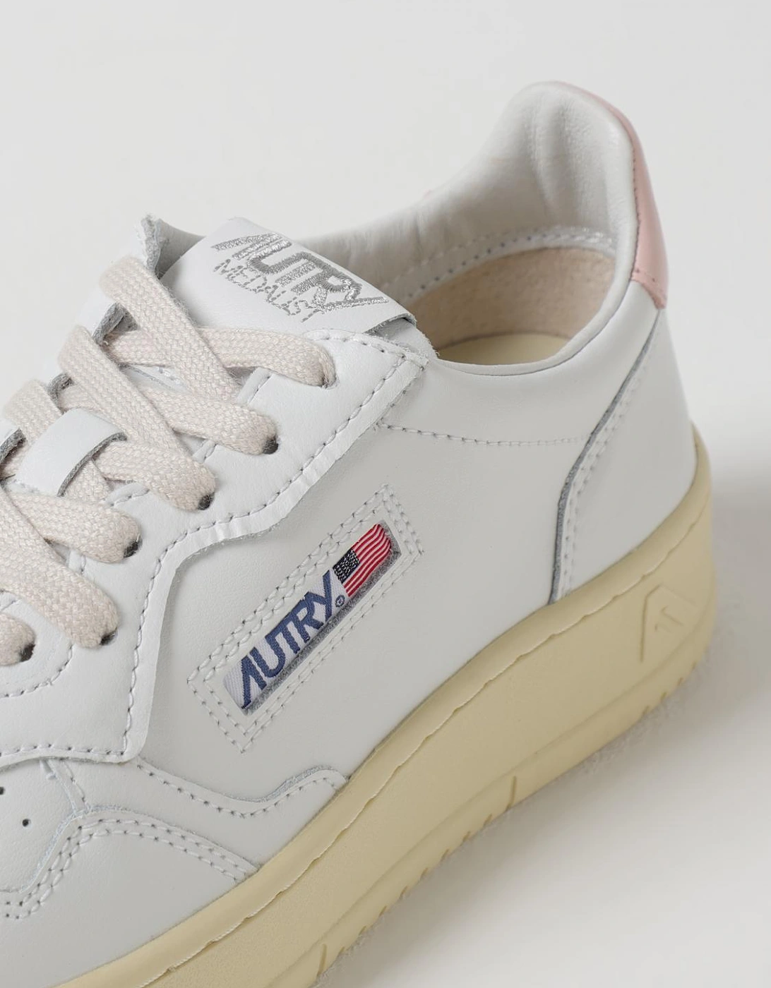 Medalist Low Top Sneaker