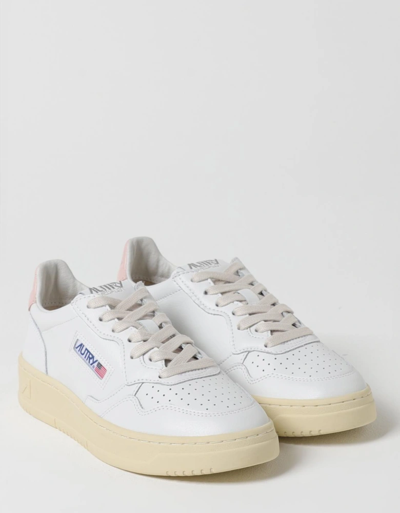 Medalist Low Top Sneaker