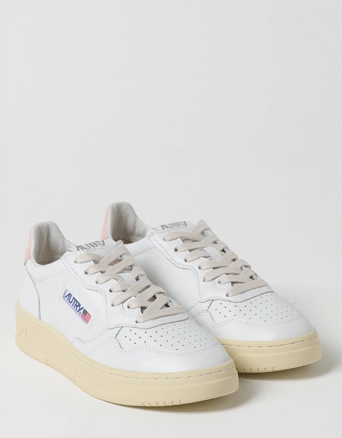 Medalist Low Top Sneaker