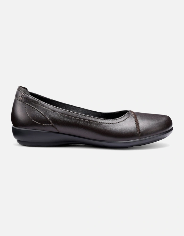 Robyn II Womens Wide Fit Pumps