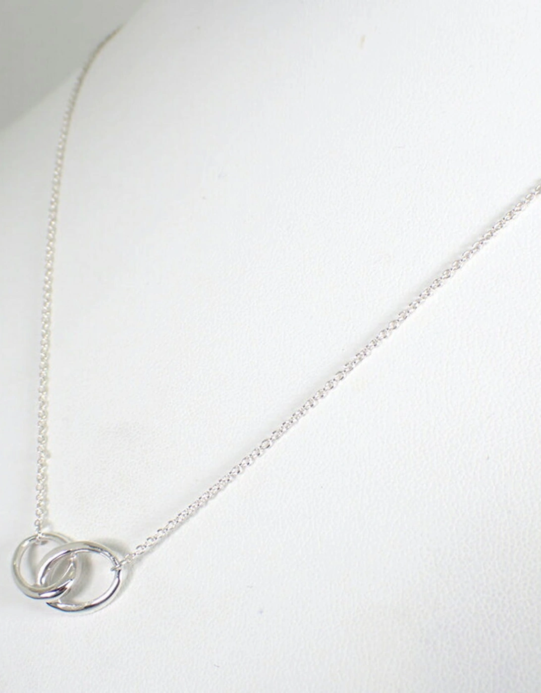 Interlocking Circles Pendant Necklace Silver