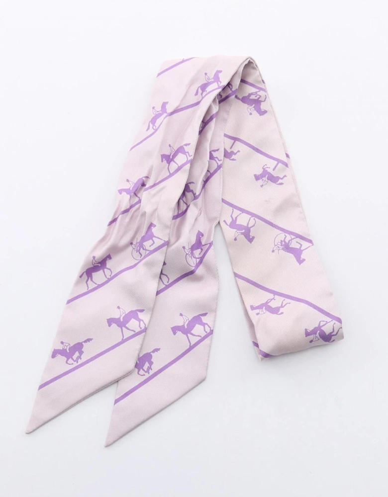 Silk Le Allure Scarf with Elegant Design