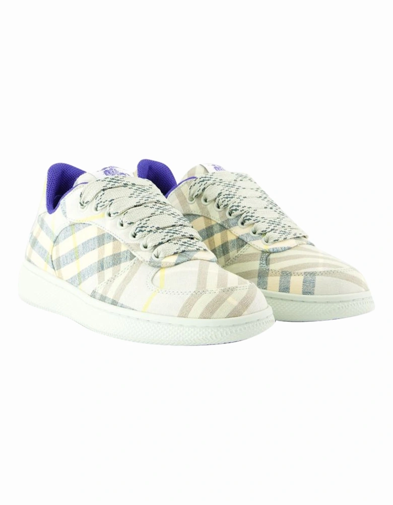 Check Print Low Top Sneakers