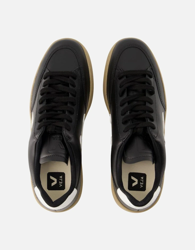 Pointed Toe Leather Sneakers