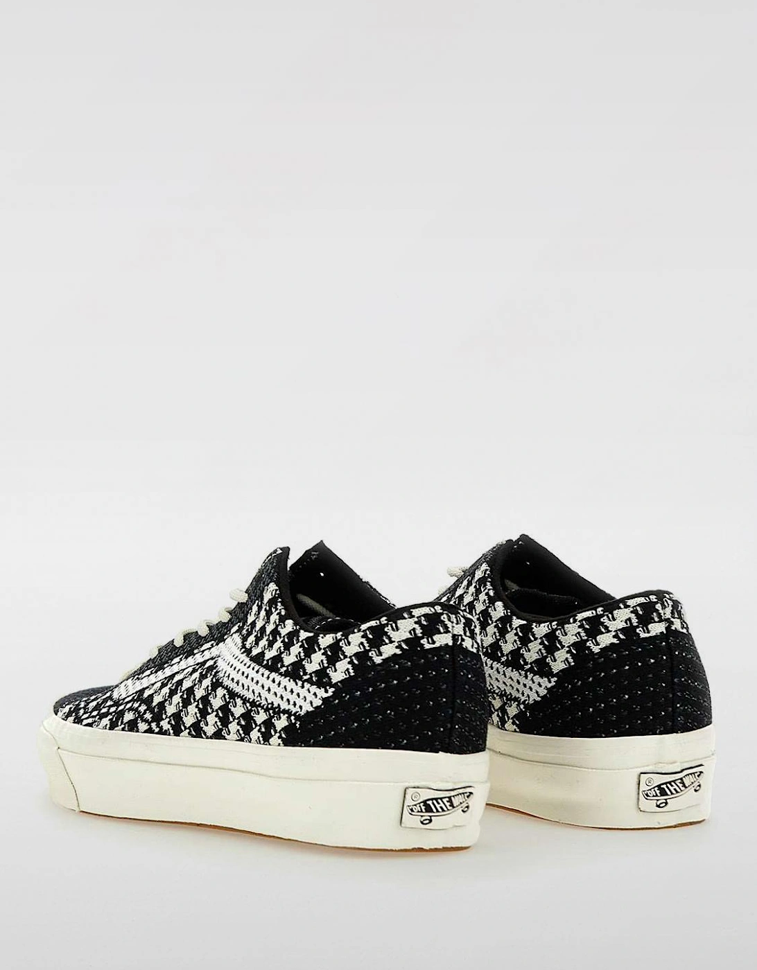 Style 36 Decon Houndstooth