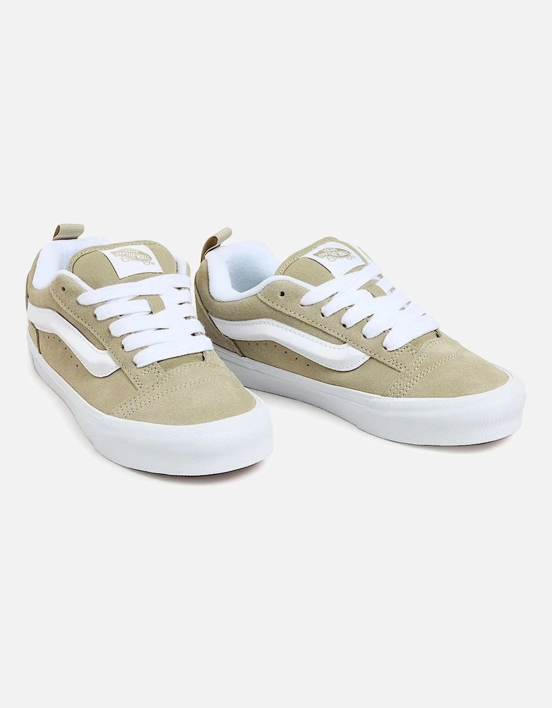 LeatherRoundToeSneakers