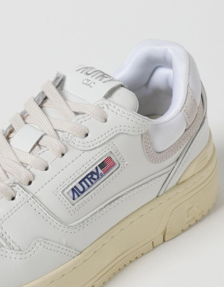 Medalist Low Top Sneaker