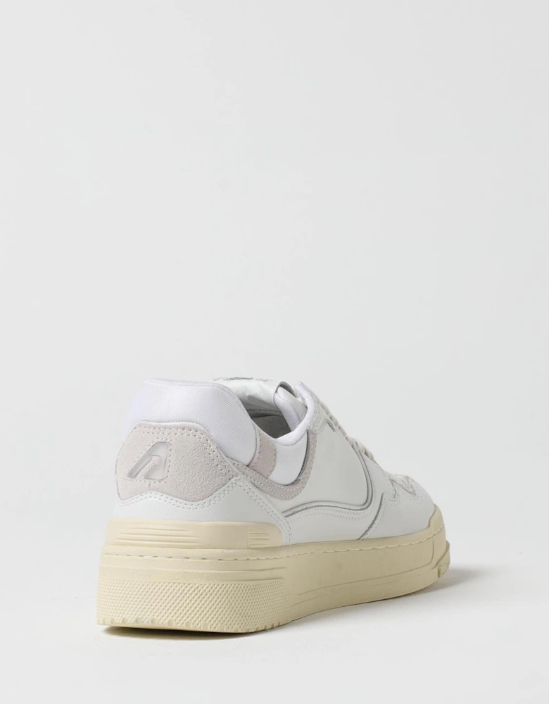 Medalist Low Top Sneaker
