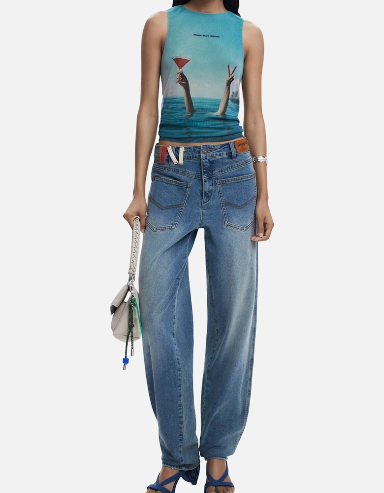Graphic Print Sleeveless Top