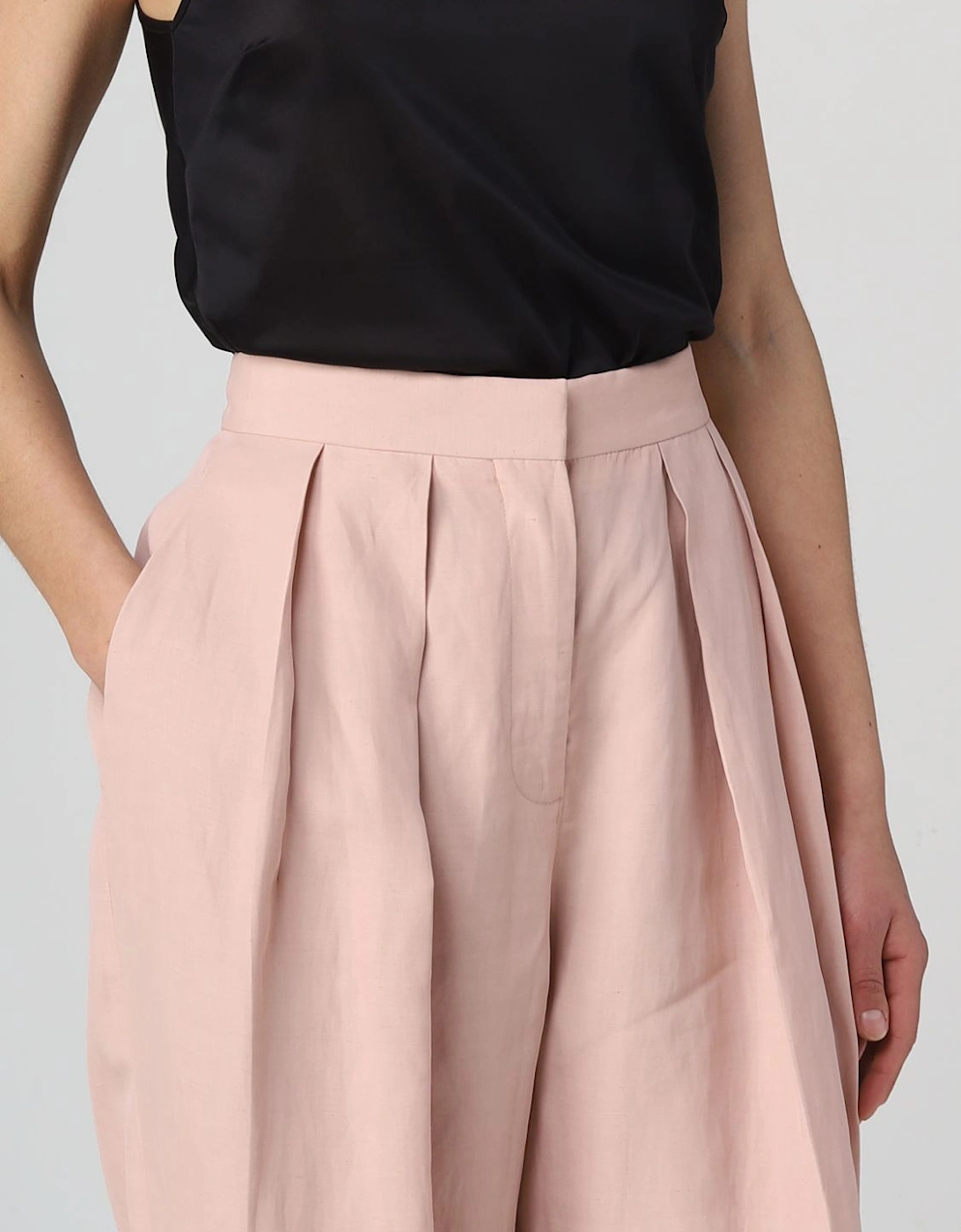 Wide Leg Pleated Trousers