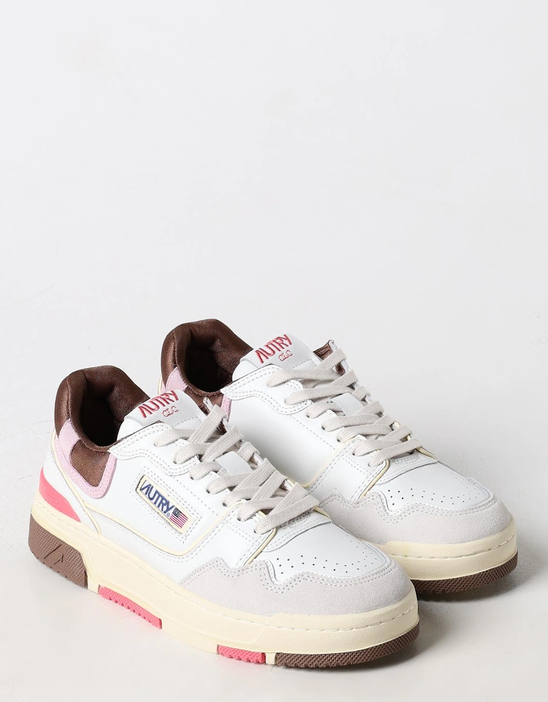 Medalist Low Top Sneaker