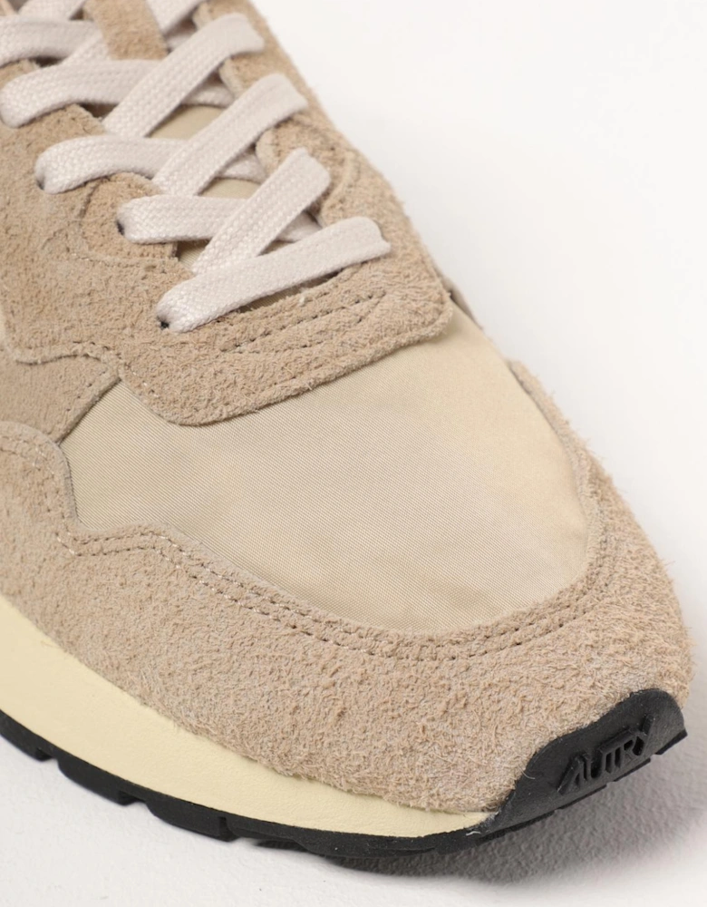 Medalist Vintage Sneakers