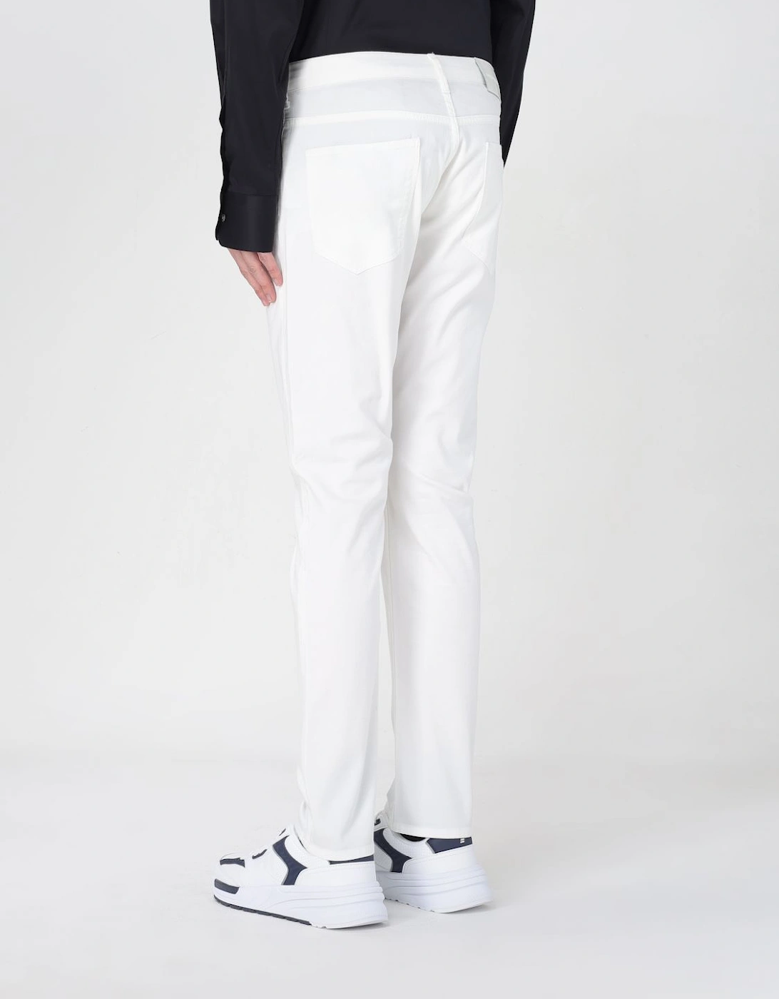 Straight Jeans