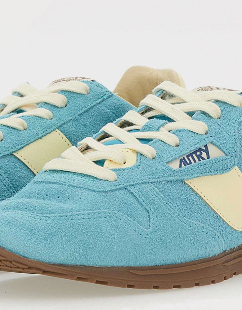 Medalist Low Top Sneaker
