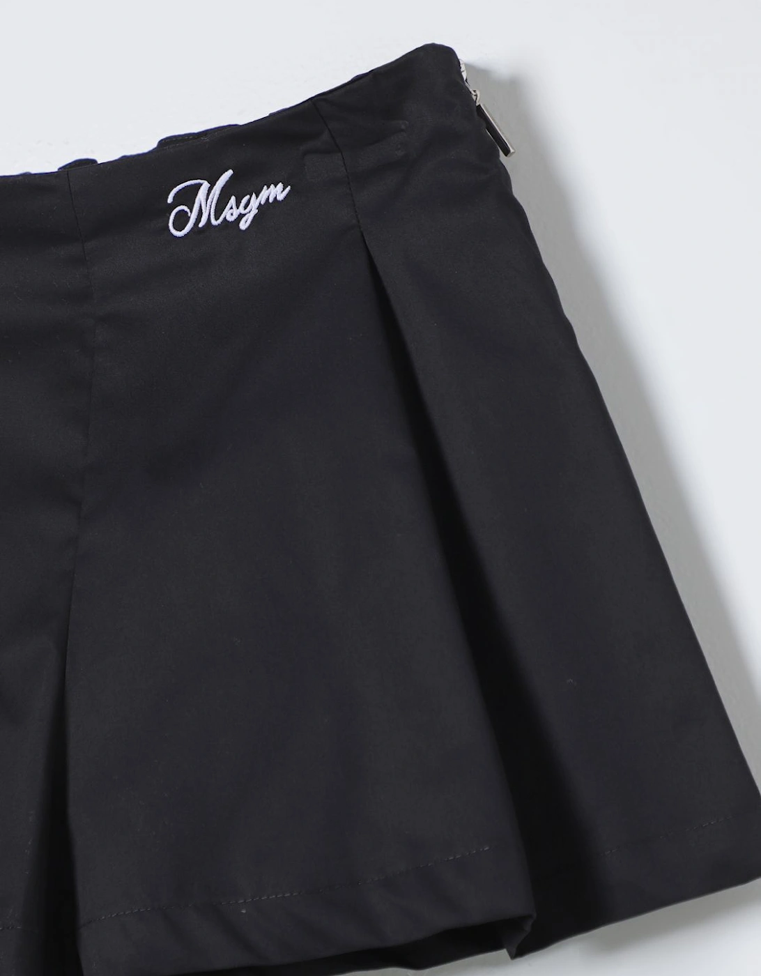 Pleated Shorts Embroidered Logo