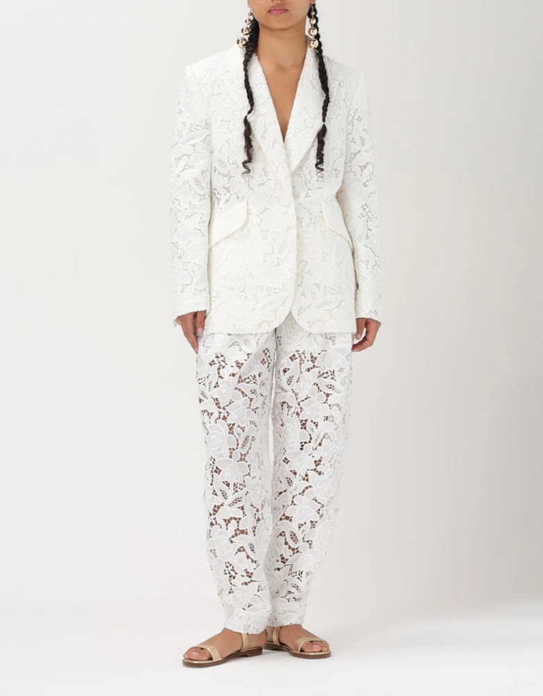 Elegant Blazer Featuring Sophisticated Styling and Comfortable Fit for Various Occasions