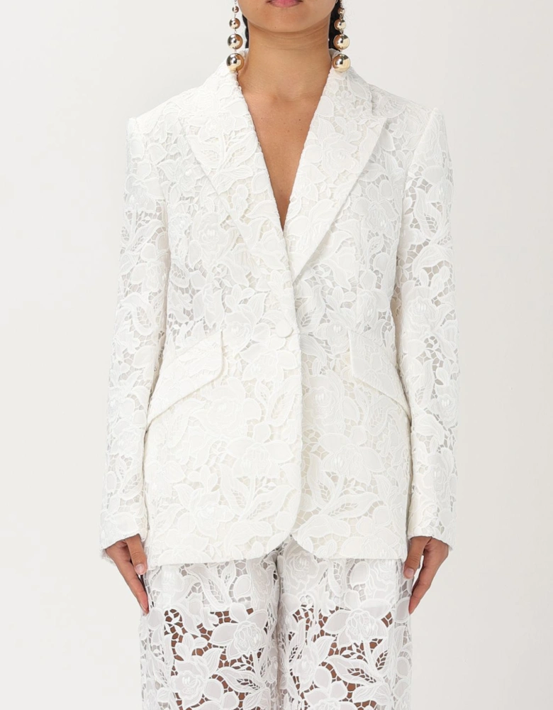 Elegant Blazer Featuring Sophisticated Styling and Comfortable Fit for Various Occasions