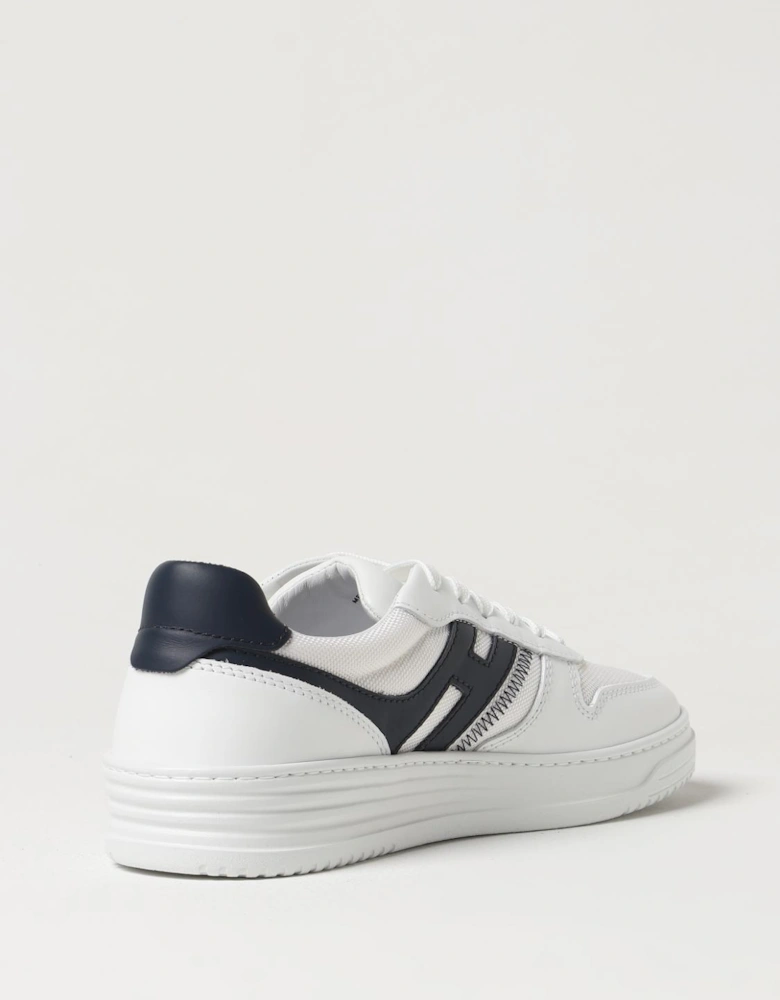 Stylish Lace-Up Sneakers with Leather Detailing for Comfortable and Versatile Wear