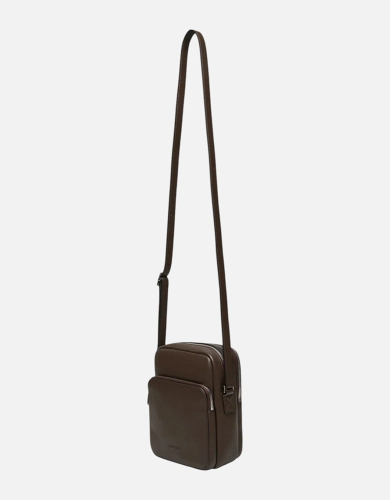 Shoulder Bag with Zip and Multiple Pockets