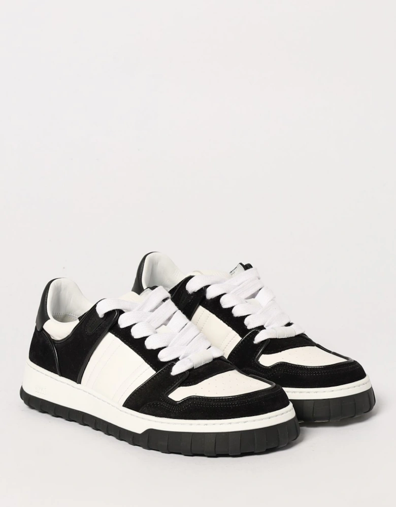LowTop Sneakers Casual Style