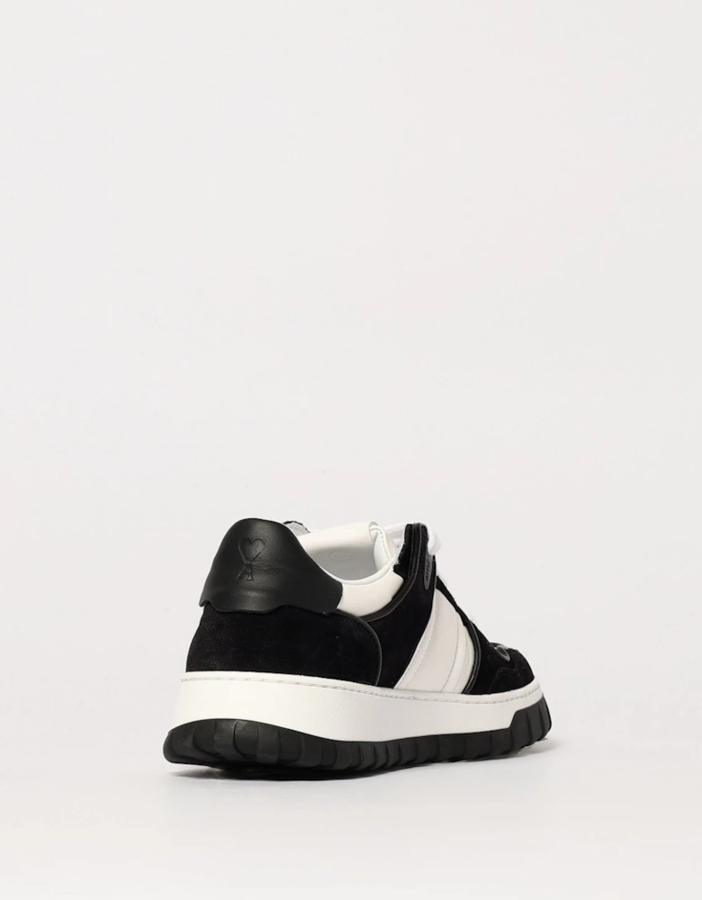 LowTop Sneakers Casual Style