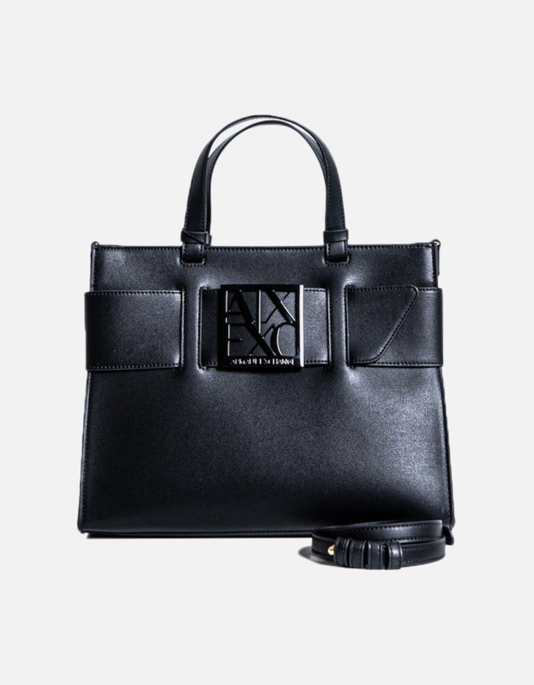 Structured Satchel Buckle Closure