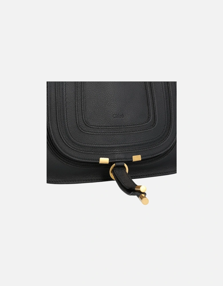 Elegant Leather Handbag with Versatile Carrying Options and Secure Zip Closure