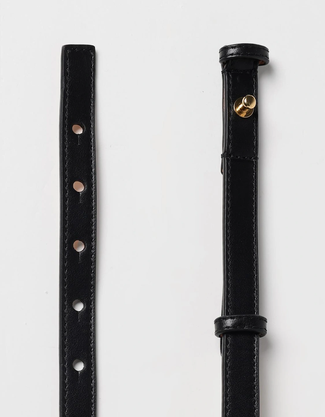 Refined Leather Belt with Metal Logo Accent Stylish Accessory for Outfit