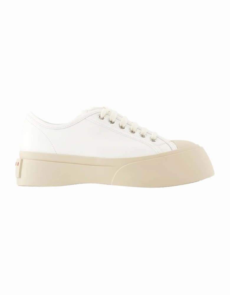 Laced Up Leather Sneakers with Round Toe