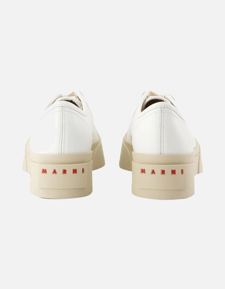 Laced Up Leather Sneakers with Round Toe