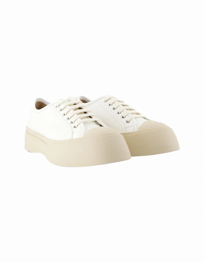 Laced Up Leather Sneakers with Round Toe
