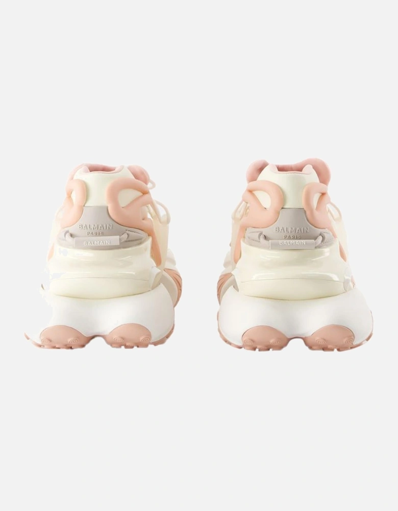 Unicorn Low Leather Sneakers with Pointed Toe and Top Laces
