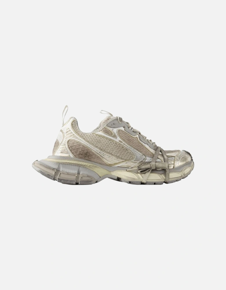 Mesh Fabric Round Toe Lace-Up Sneakers