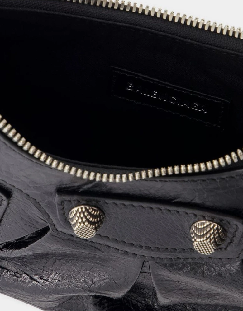 Curved Leather Shoulder Bag with Zipper Closure