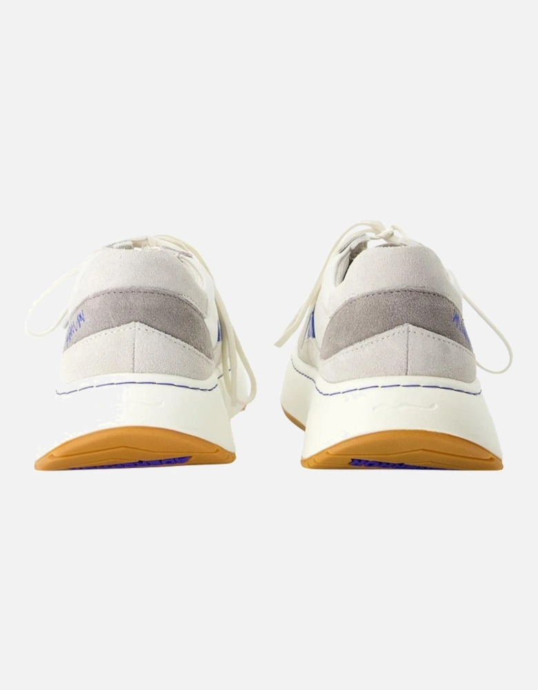 Stylish Leather Sneakers with Comfortable Platform Sole for Everyday Wear