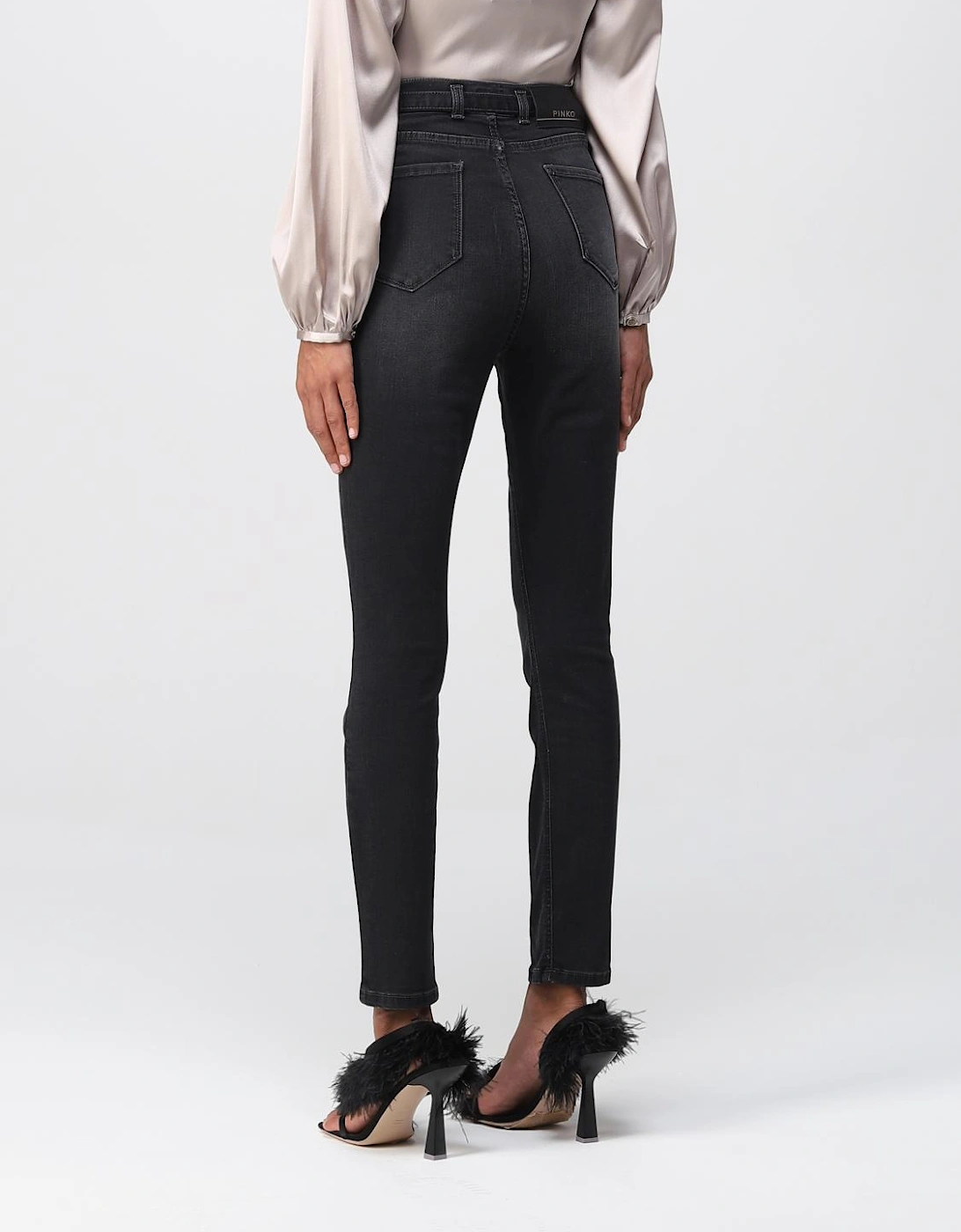 Skinny Jeans with Belt