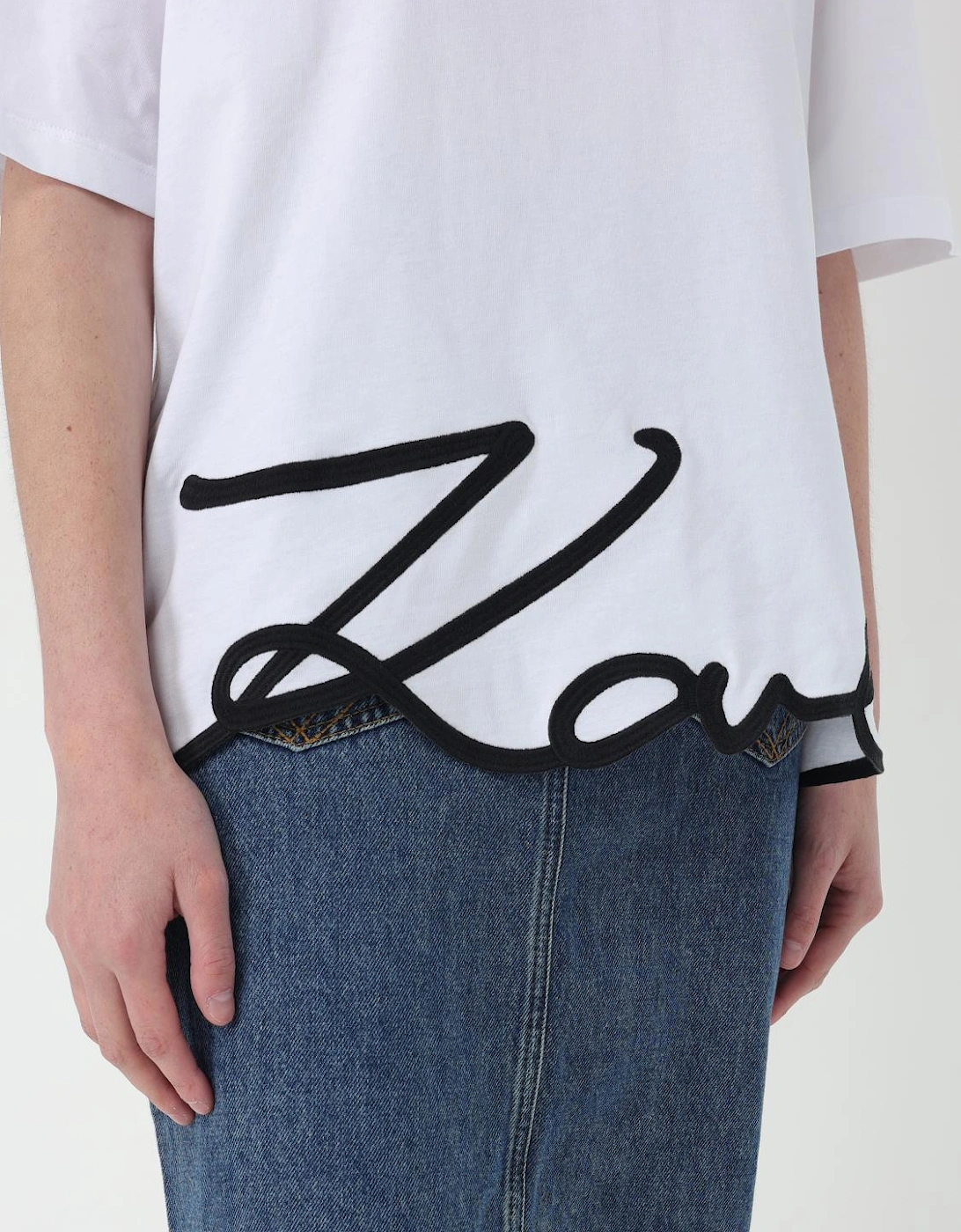 Signature Relaxed Fit Tee