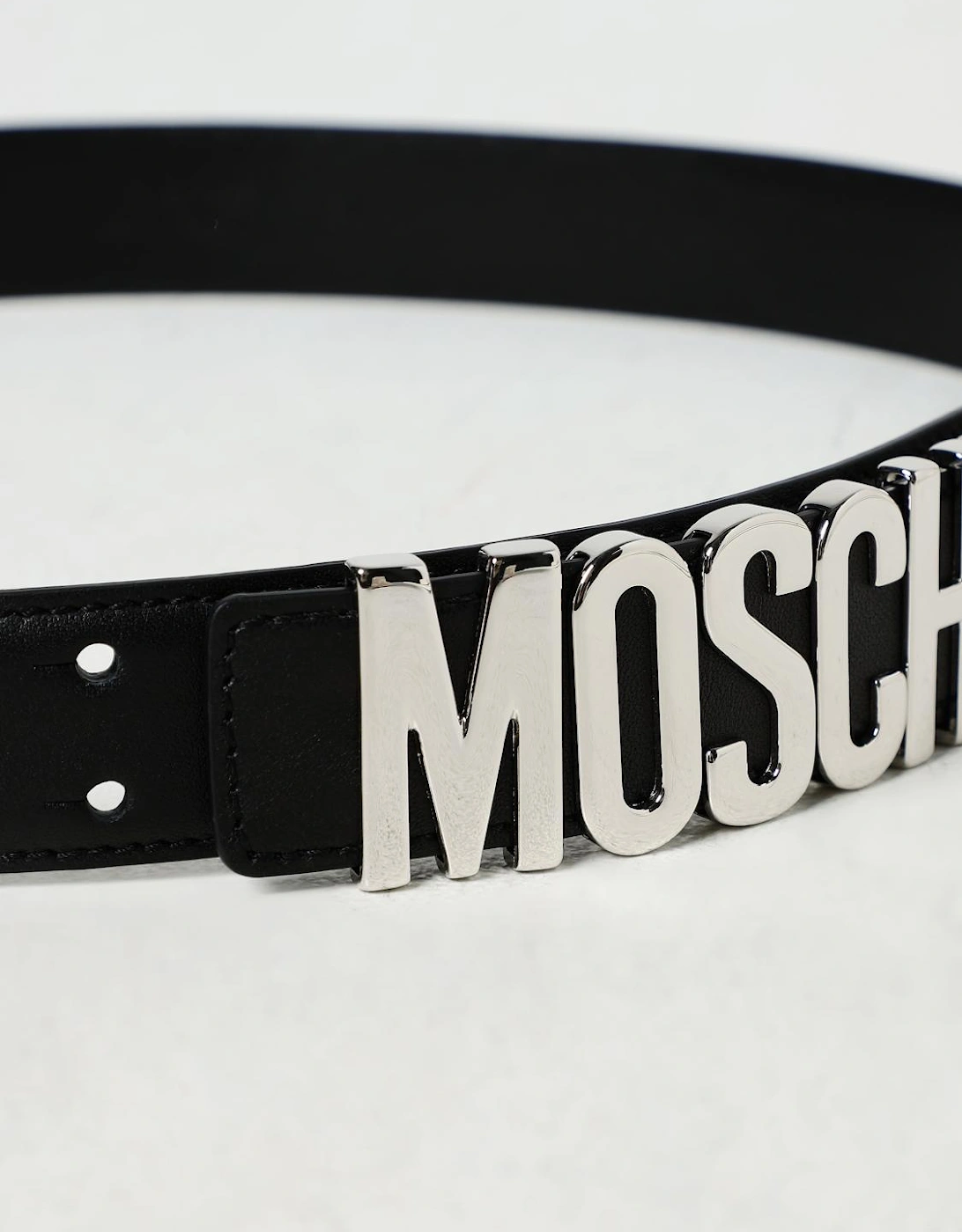 Fashionable Leather Belt with Lettering Logo Detail Accessory